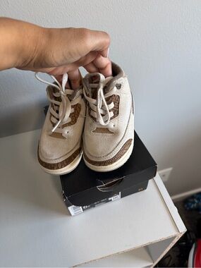 Jordan Kids Beige and Brown Lace-Up Sneakers